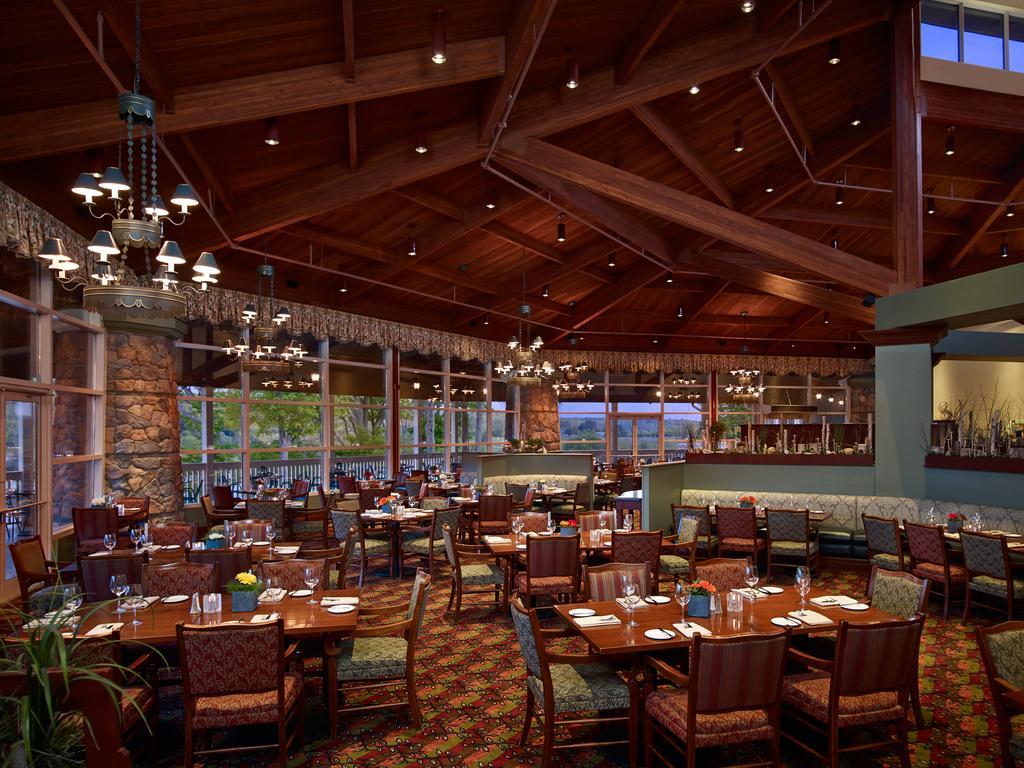 Deerhurst Resort Хънтсвил Екстериор снимка