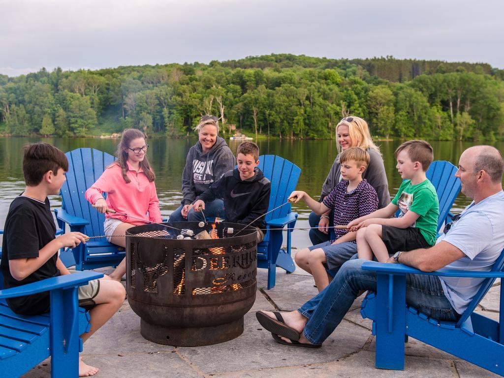 Deerhurst Resort Хънтсвил Екстериор снимка