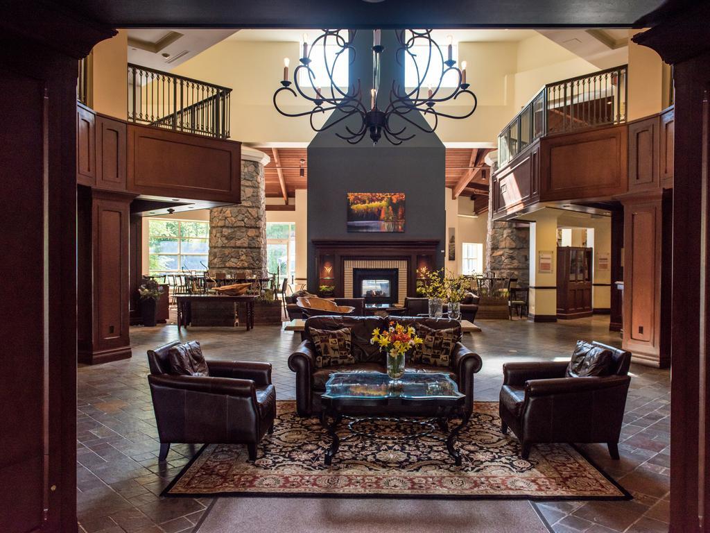 Deerhurst Resort Хънтсвил Екстериор снимка
